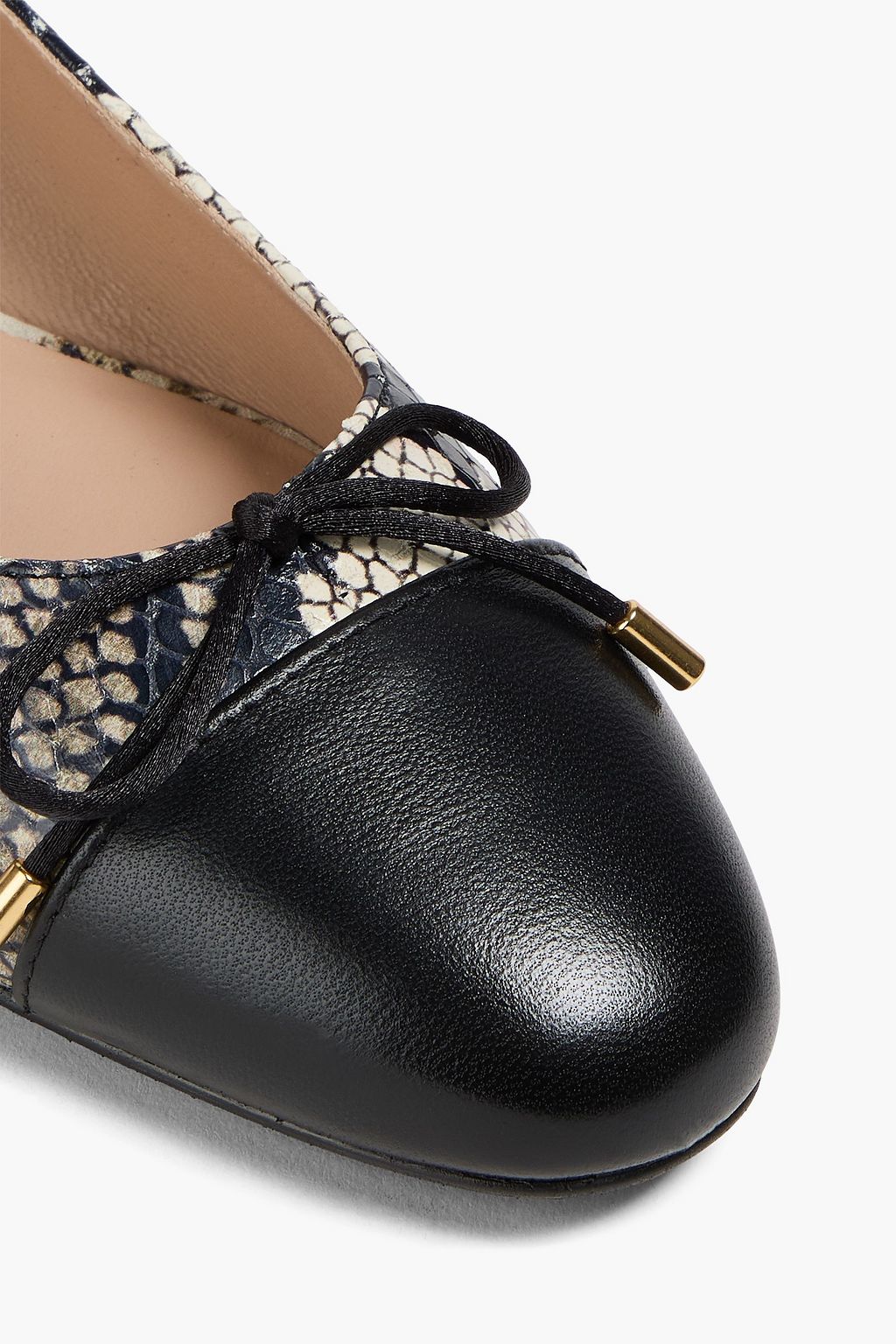 STUART WEITZMAN حذاء باليرينا من الجلد الأملس وجلد تأثير الثعبان