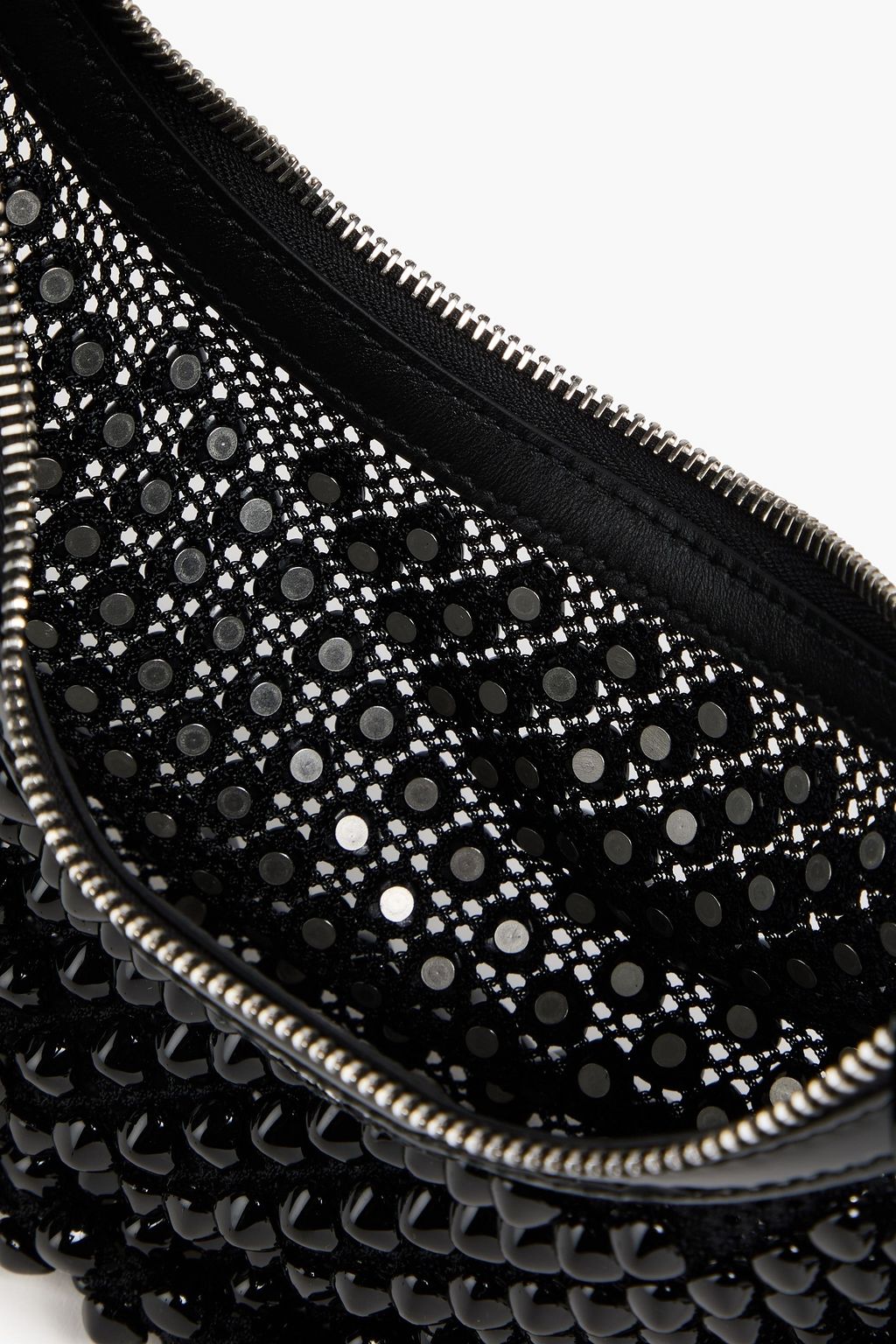 ALAÏA حقيبة كتف "ديمي" من الشبك مزيّنة بدبابيس معدنية