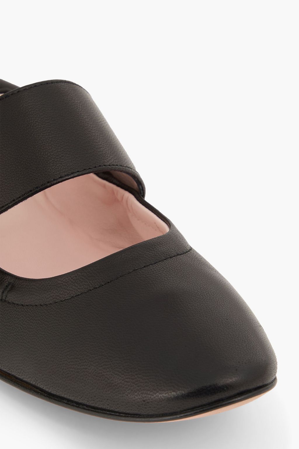 ROGER VIVIER حذاء مسطّح من الجلد بنمط ماري جين مزين بإبزيم