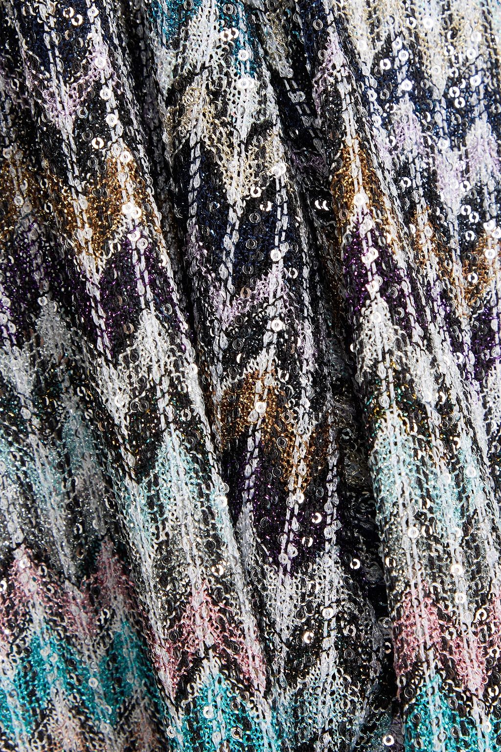 MISSONI كنزة رياضية من نسيج محبوك بنمط كروشيه بمظهر معدني مزينة بالترتر