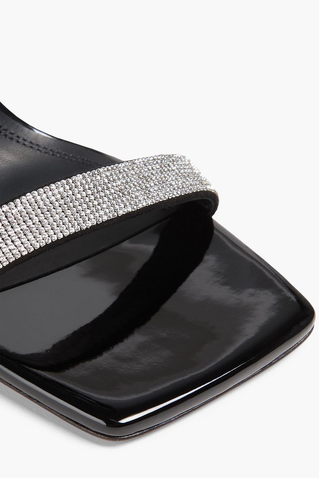 AMINA MUADDI صندل ريه من جلد السويد والبلاستيك الشفاف مزين بالكريستال