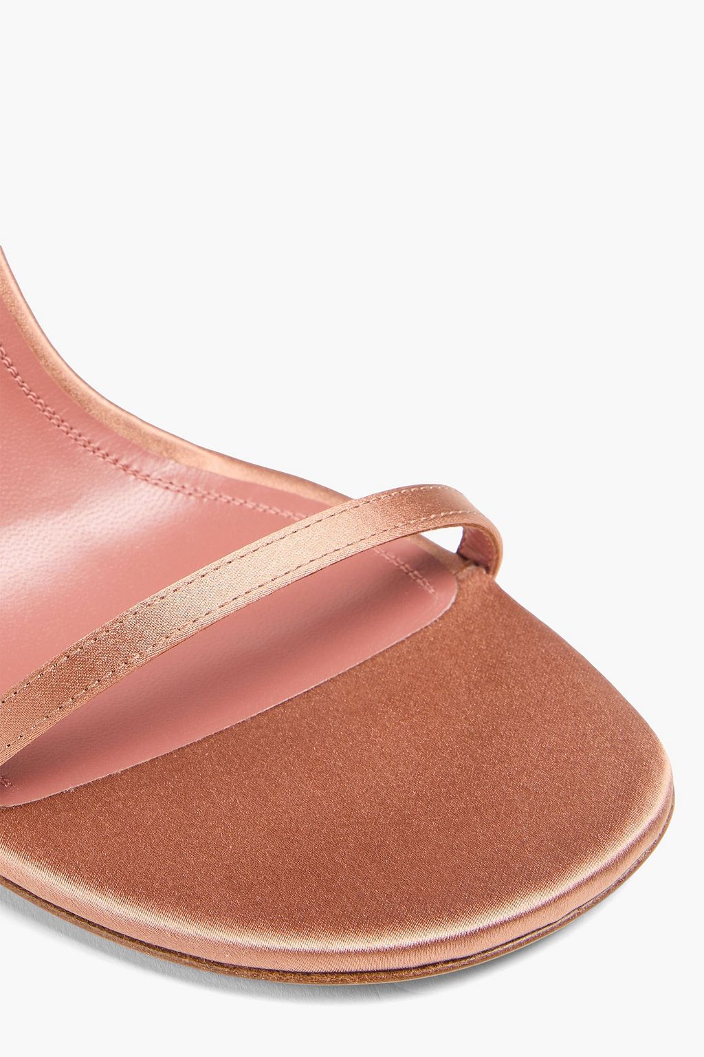 AMINA MUADDI صندل "جورجيا" من الساتان المزين بالكريستال