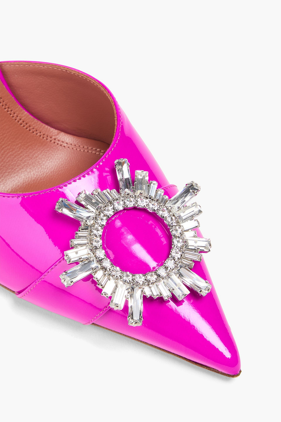 Amina Muaddi Mules „begum“ Aus Lackleder Mit Kristallverzierung In Multi