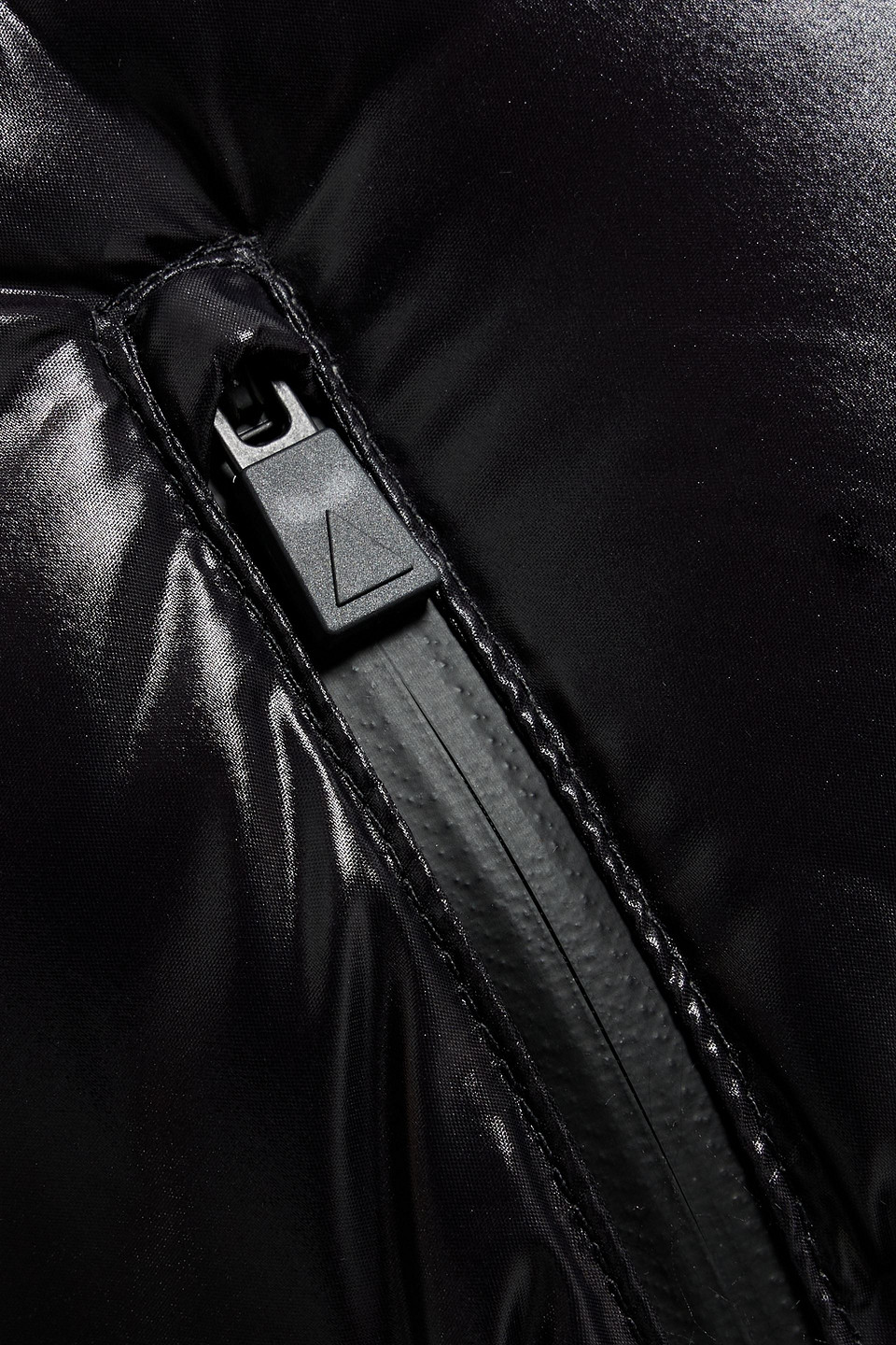 Aztech Mountain Glossed Quilted Down Vest In Black