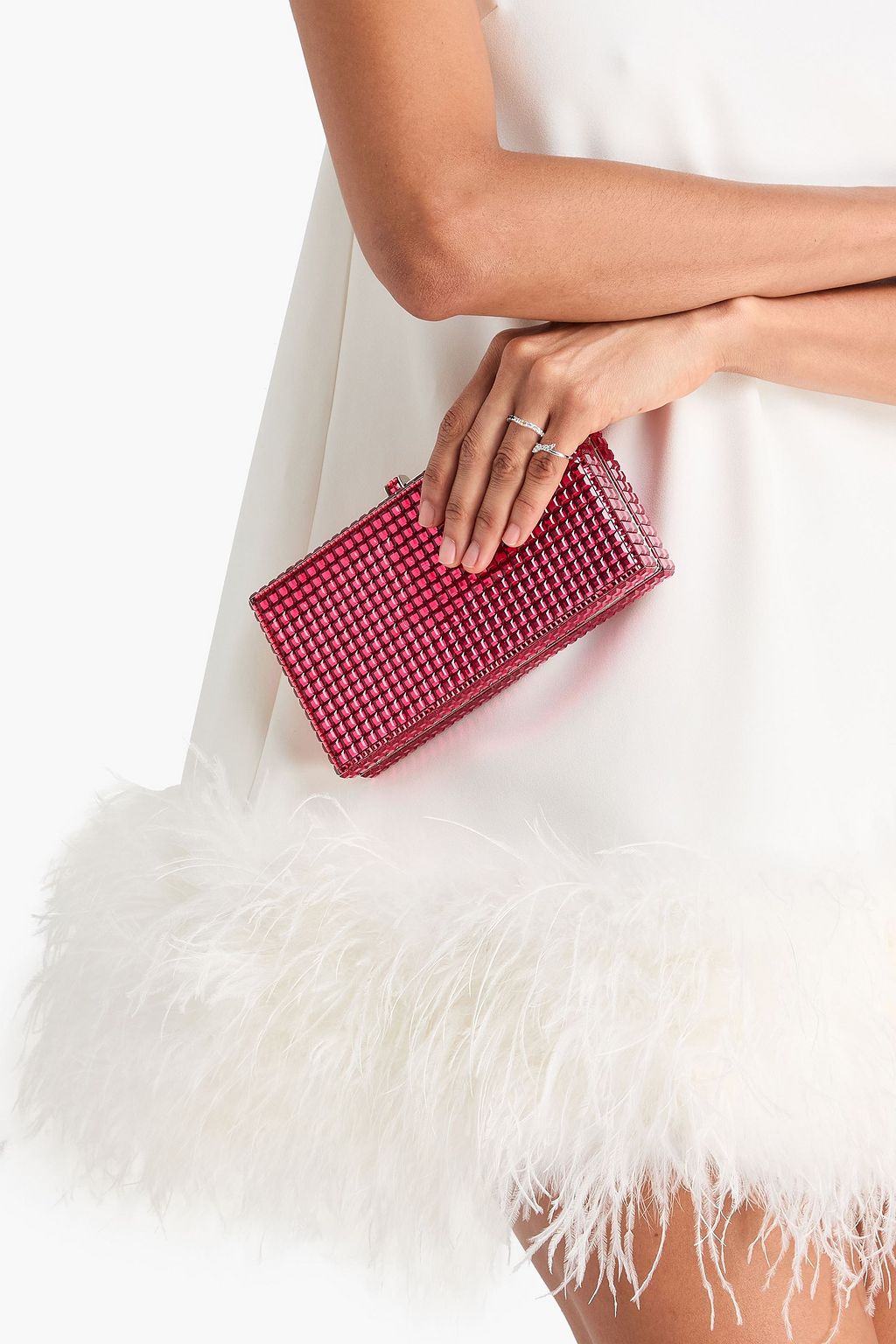 JUDITH LEIBER COUTURE حقيبة كلاتش بشكل صندوق مزينة بالكريستال