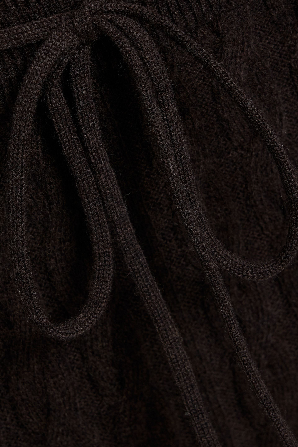 Totême Cable-knit Wool And Cashmere-blend Shorts In Black