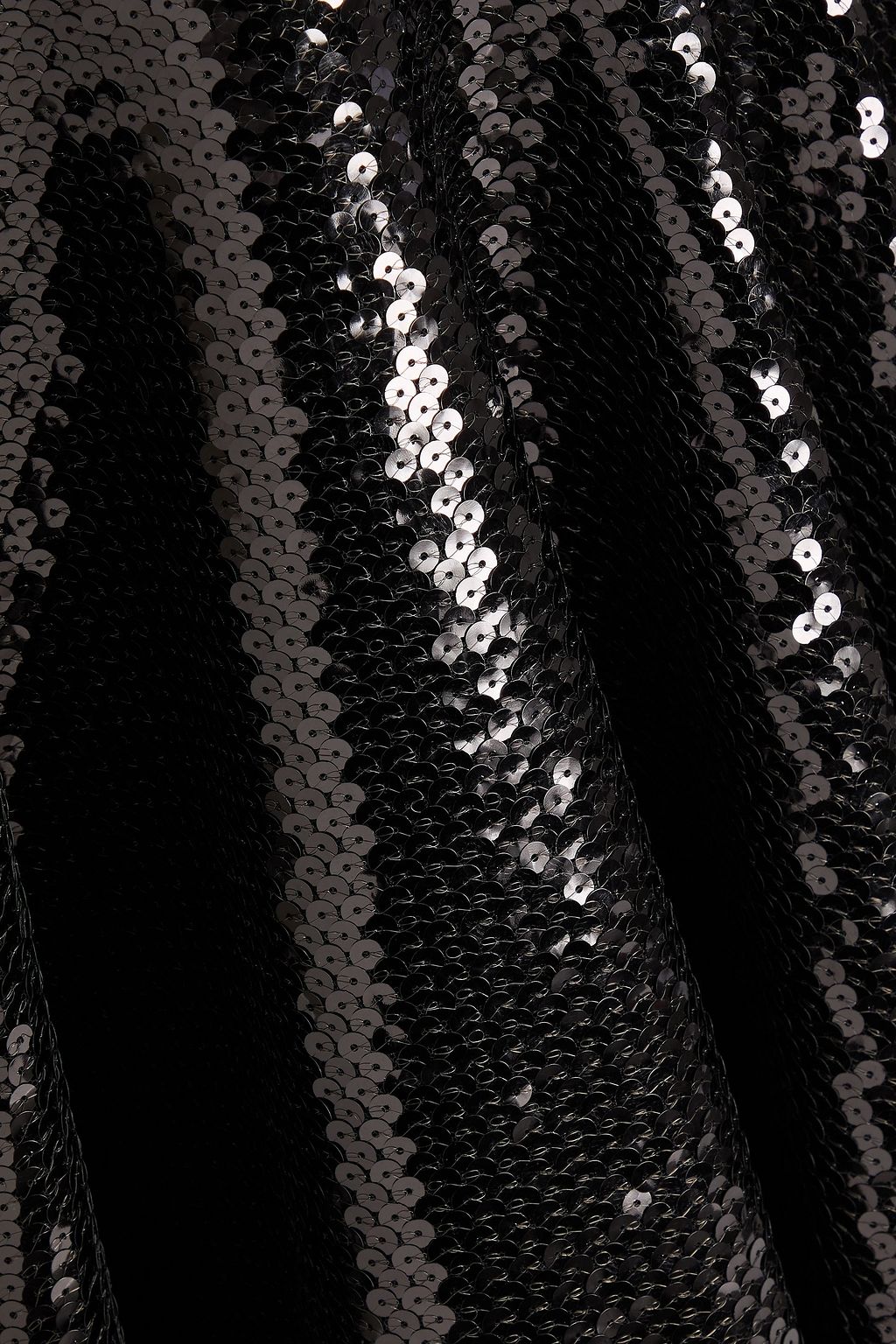 DAVID KOMA فستان كامي طويل من التول مزين بأقراص برّاقة