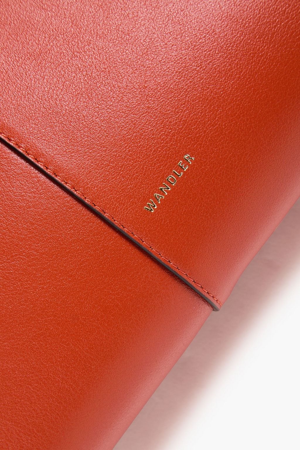 WANDLER حقيبة كتف كارلي من الجلد