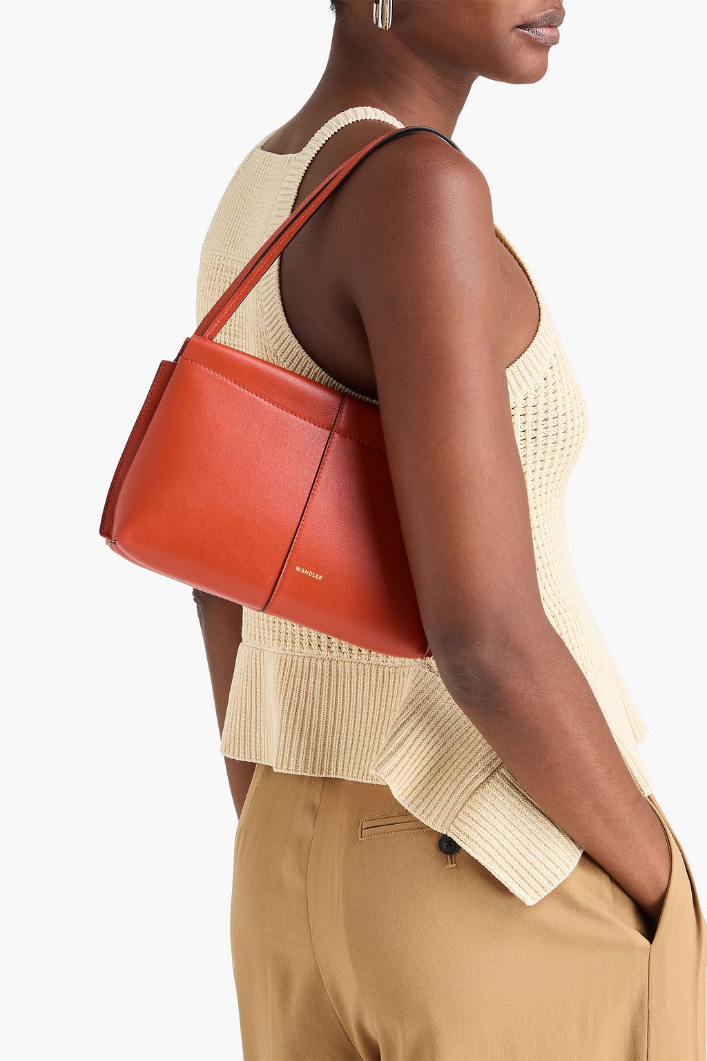 WANDLER حقيبة كتف كارلي من الجلد