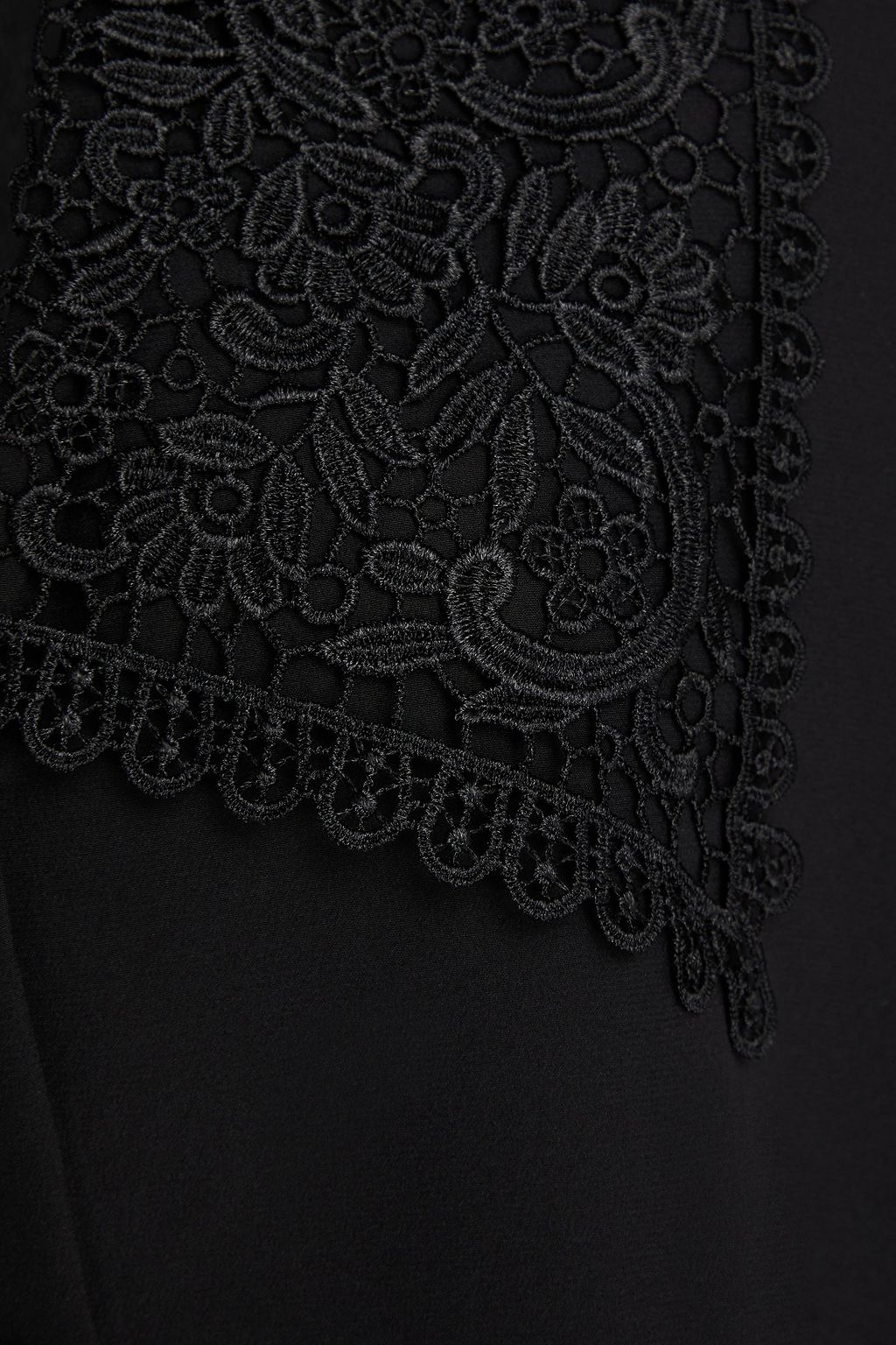 FRAME Guipure lace-trimmed silk crepe de chine blouse