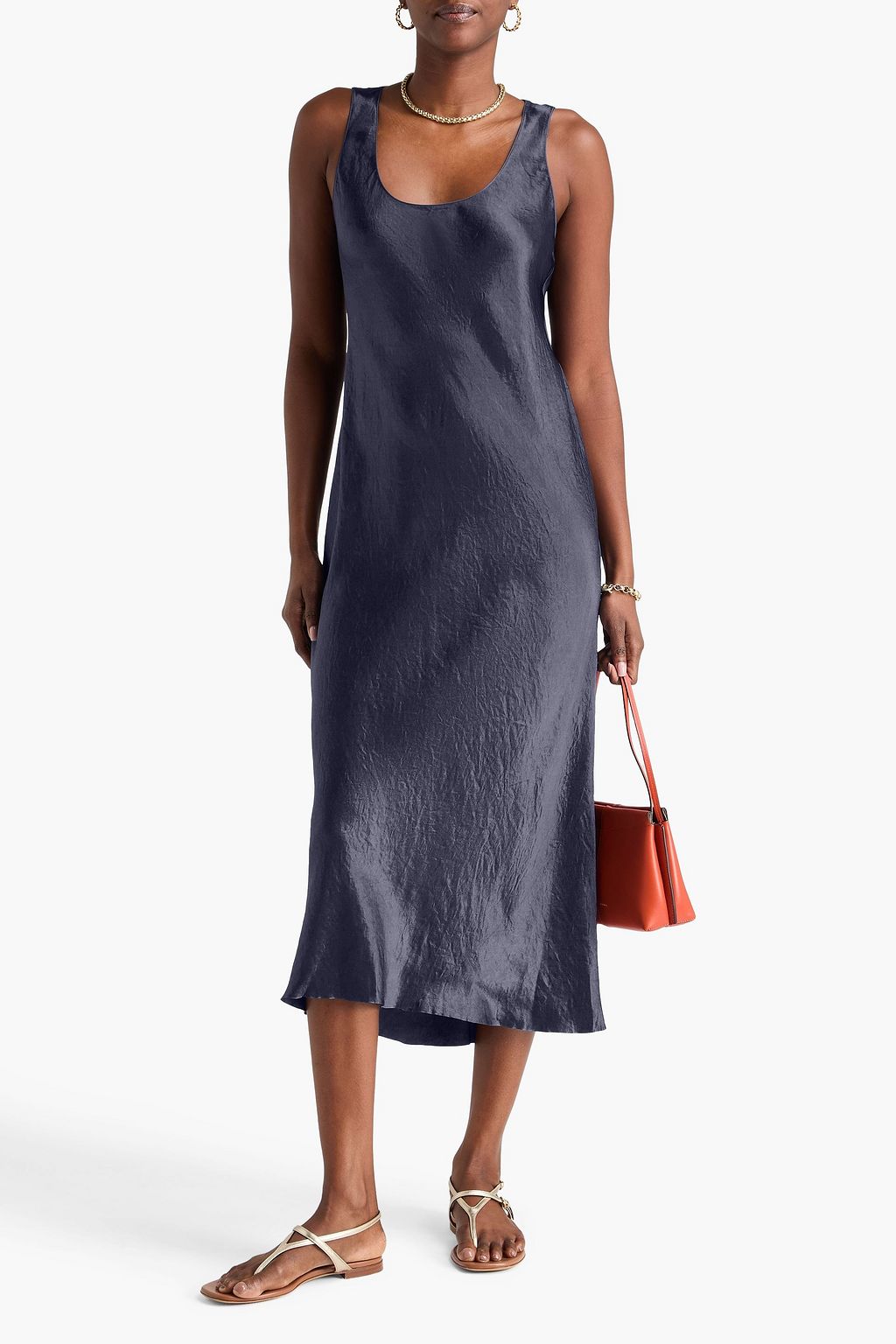 VINCE. فستان متوسط الطول من الساتان المجعّد