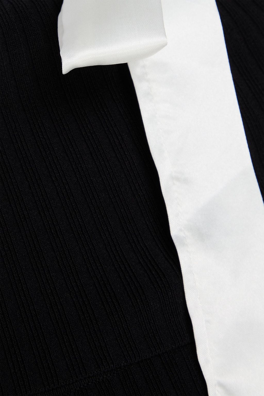 ROTATE BIRGER CHRISTENSEN Schulterfreies Midikleid aus Rippstrick