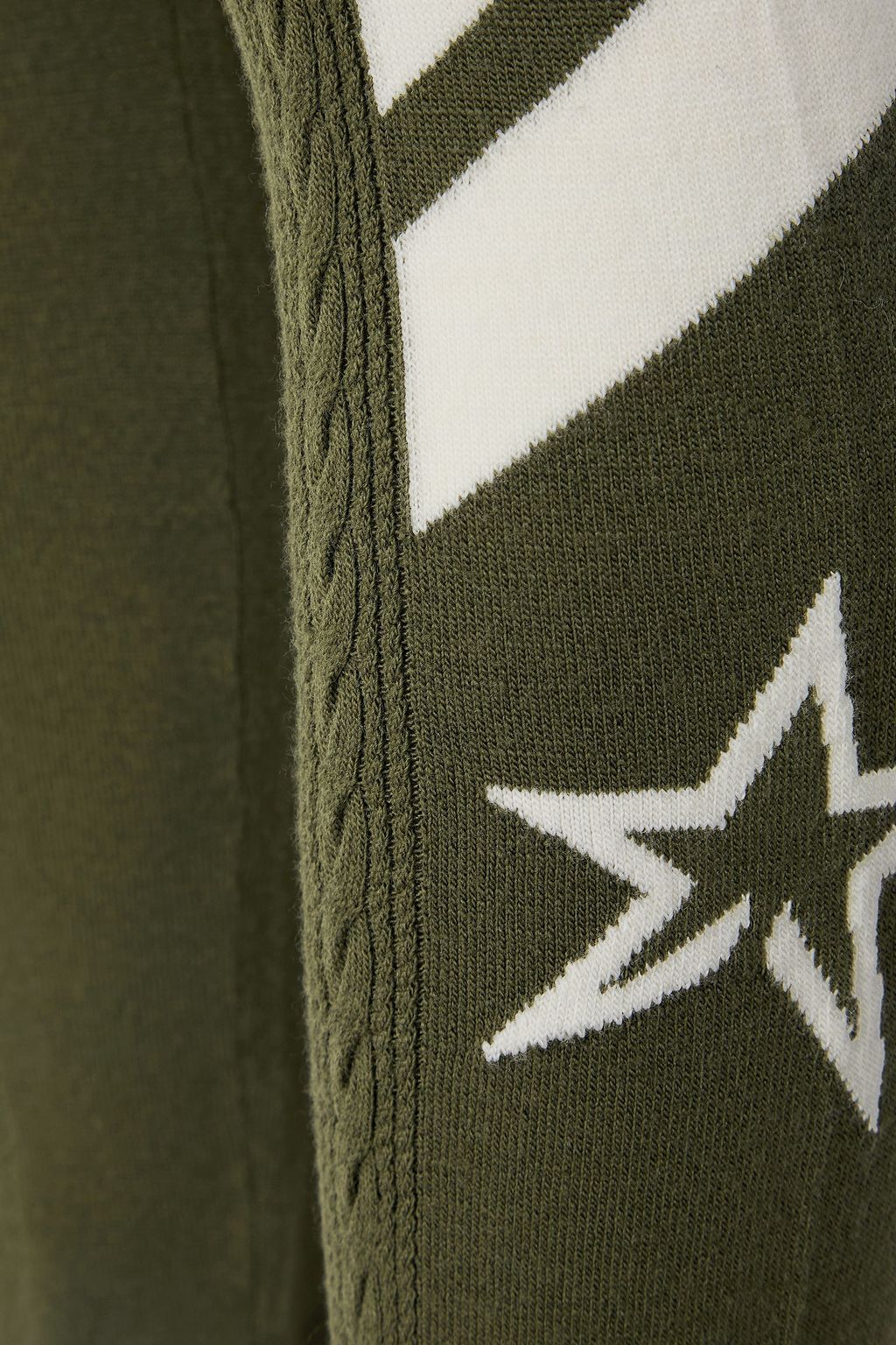 PERFECT MOMENT قطعة أساسية قصيرة من مزيج صوف الميرينو