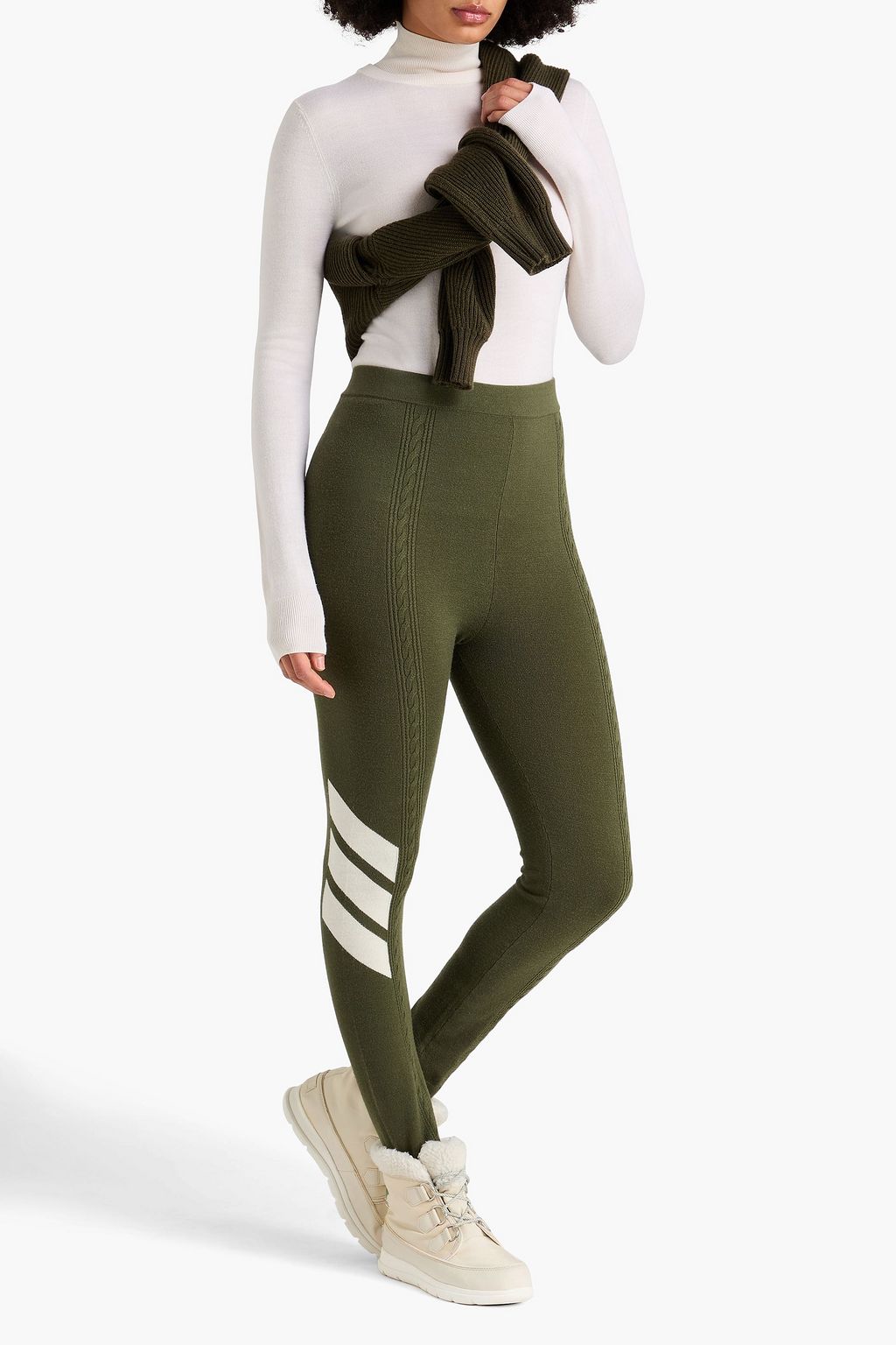 PERFECT MOMENT قطعة أساسية قصيرة من مزيج صوف الميرينو