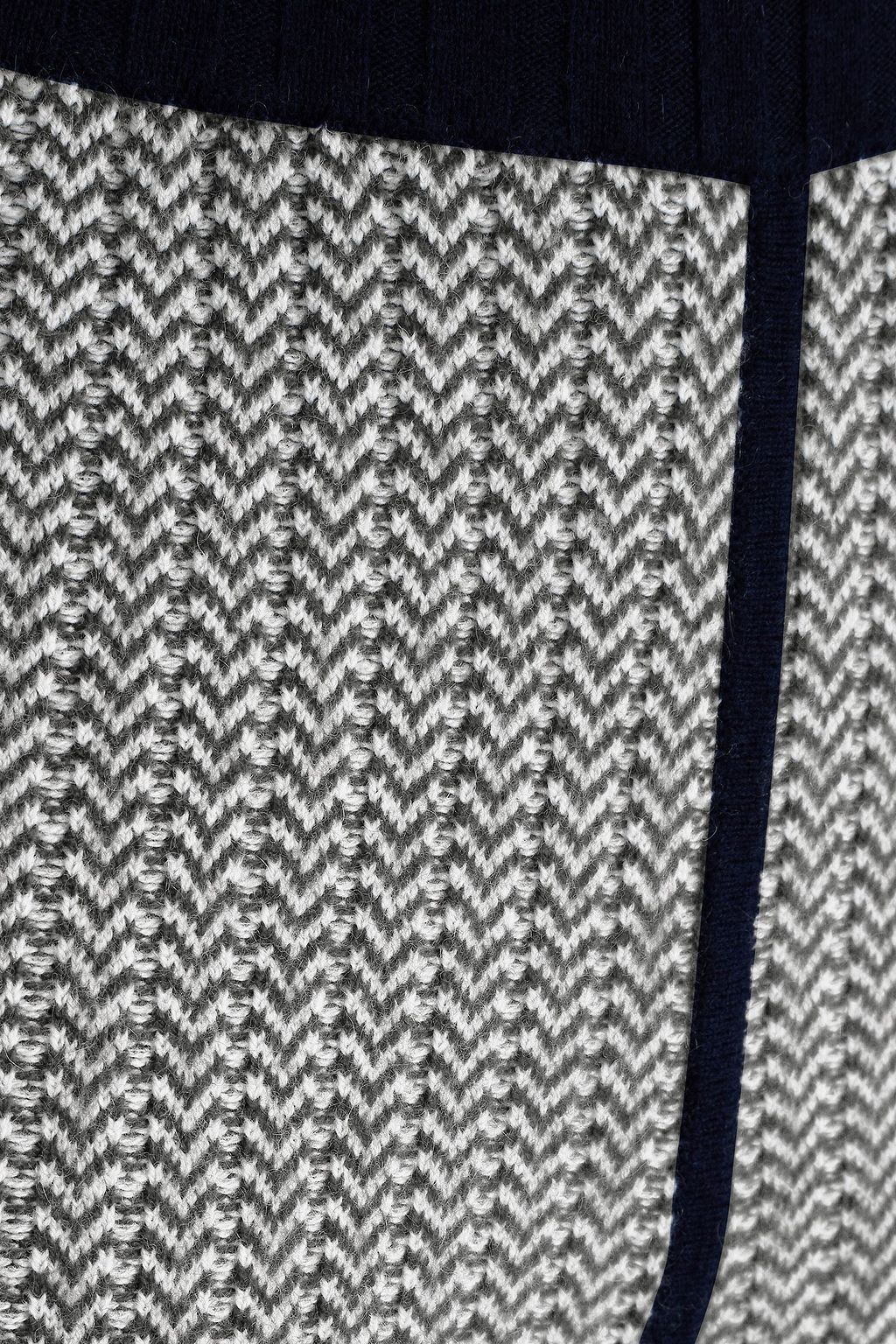 PERFECT MOMENT قطعة أساسية من مزيج الصوف بنقشة هيرنج بون