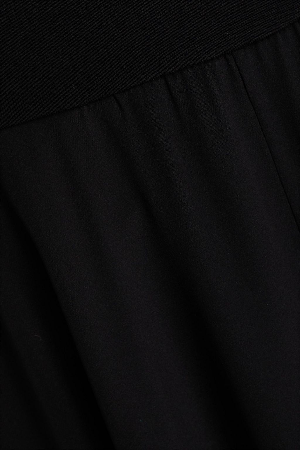 ESSE STUDIOS فستان طويل من الحرير الصيني والجيرسي مكشوف الكتف