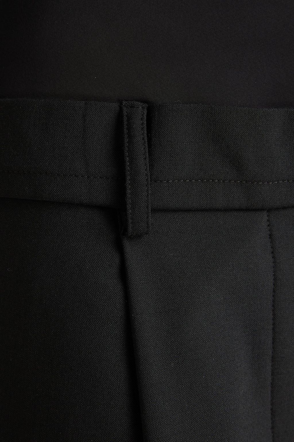 ESSE STUDIOS بنطال "بورتيا ديو" بقصة أرجل مستقيمة من الكريب وحواف من الساتان