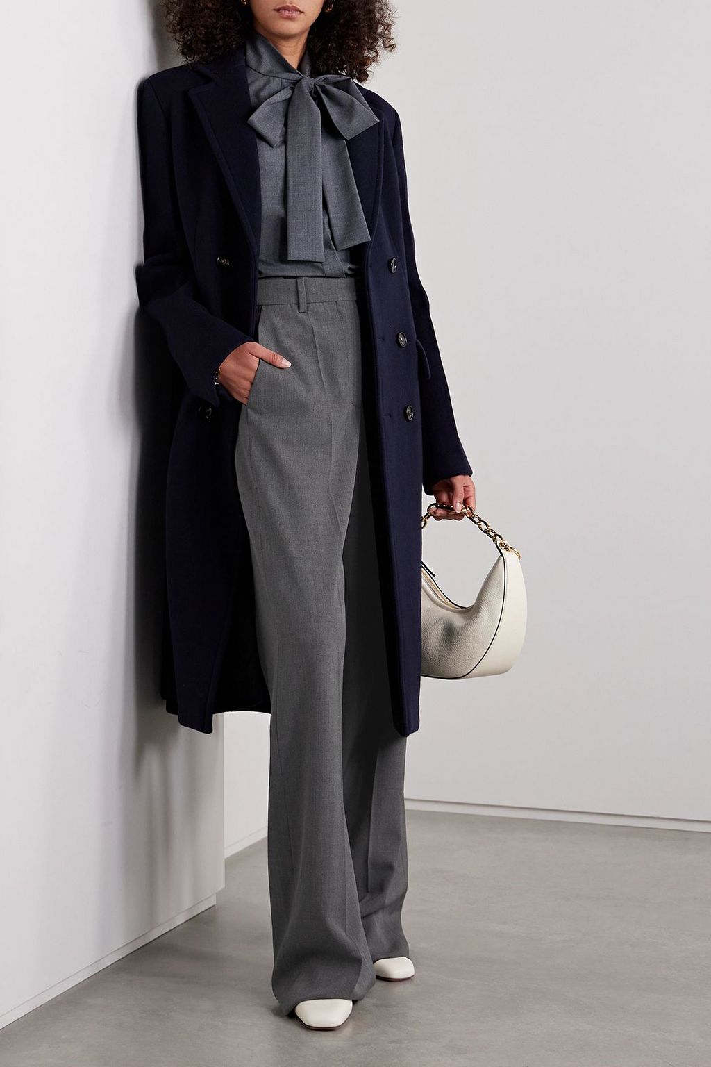 こ*う様 VALENTINO ブラック ワイドパンツ 46 VALENTINO GARAVANI Wool-blend wide-leg pants | THE OUTNET