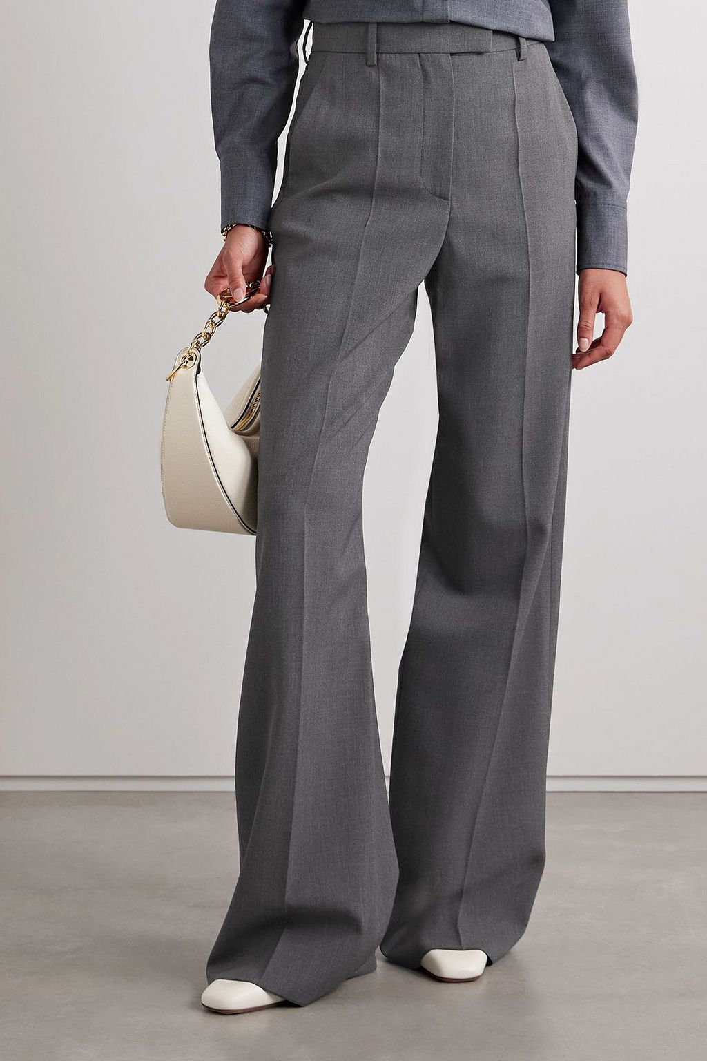 GWセール❣️VALENTINO VLTNロゴ グレー デニムパンツ VALENTINO GARAVANI Wool-blend wide-leg pants | THE OUTNET