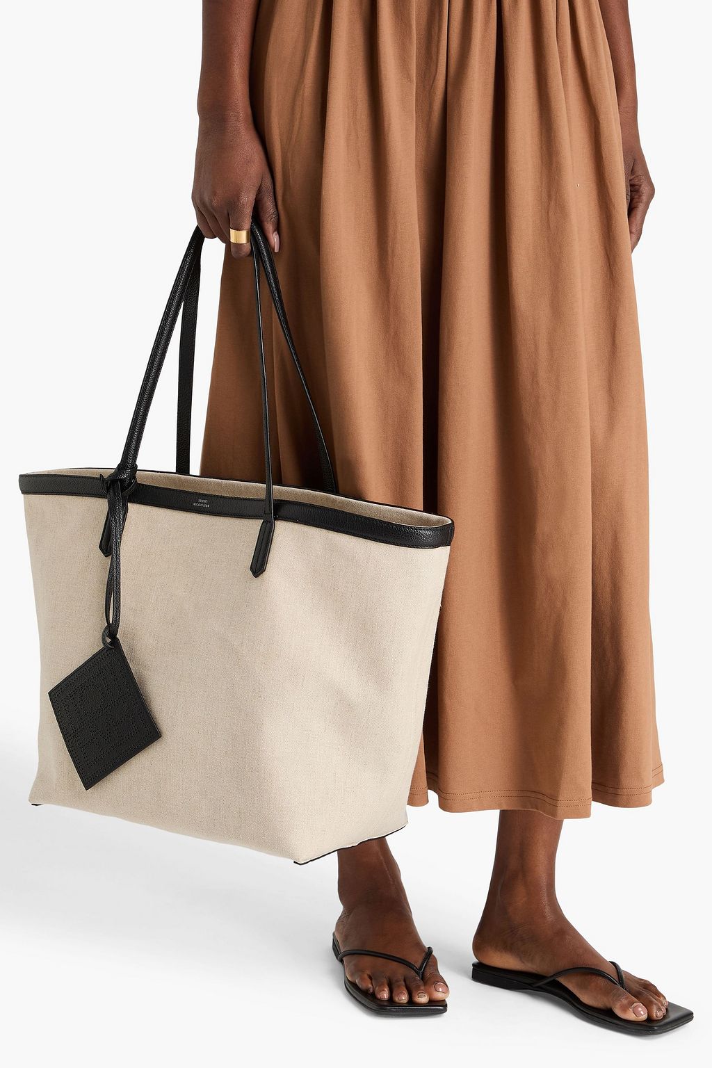 TOTEME حقيبة توت من الكنفا بحواف من الجلد