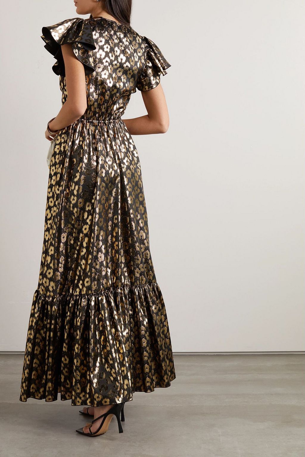 LA DOUBLEJ فستان طويل "كيرا" من الجاكار لون ميتاليك بنقوش الفهد بتأثير مزموم