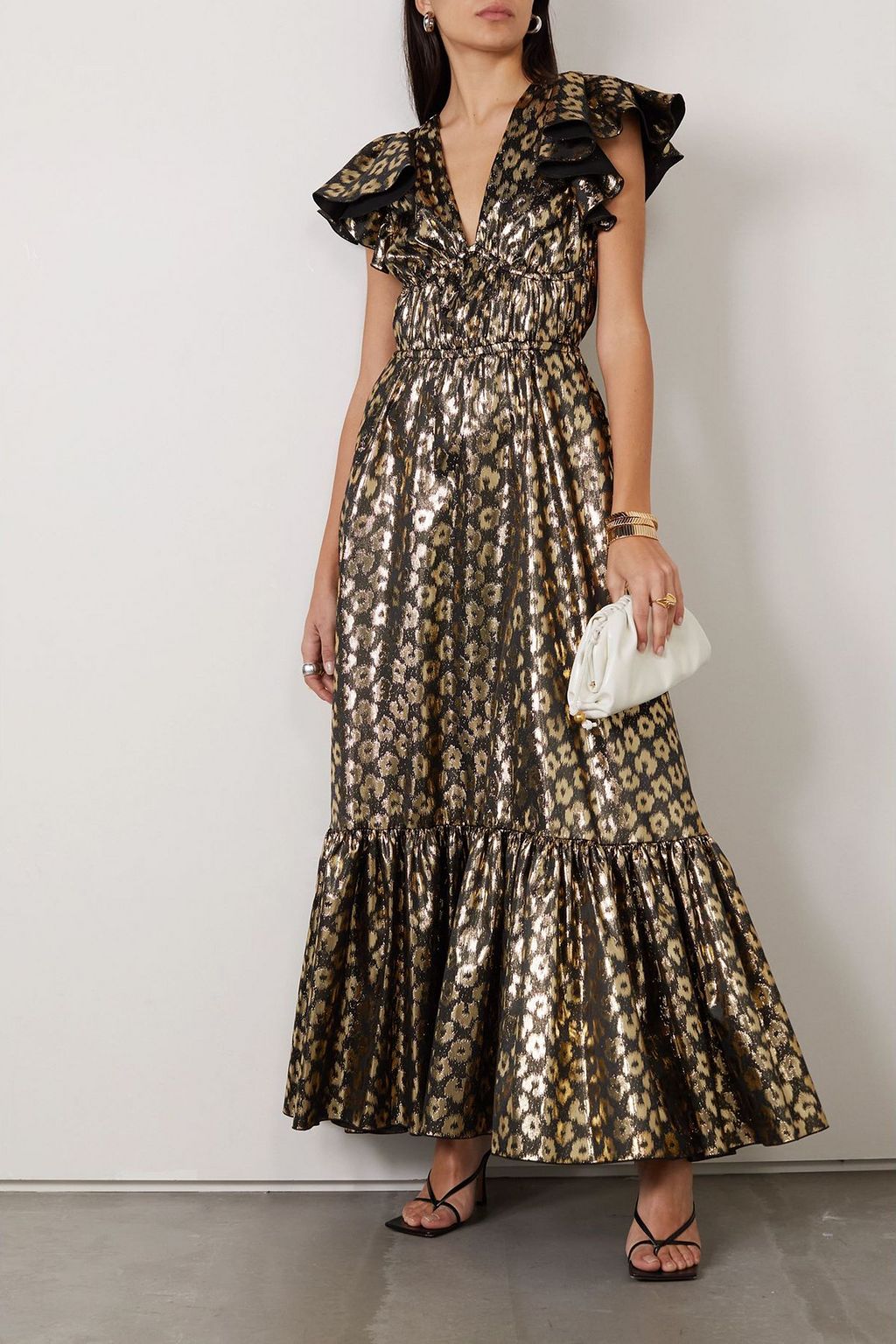 LA DOUBLEJ فستان طويل "كيرا" من الجاكار لون ميتاليك بنقوش الفهد بتأثير مزموم