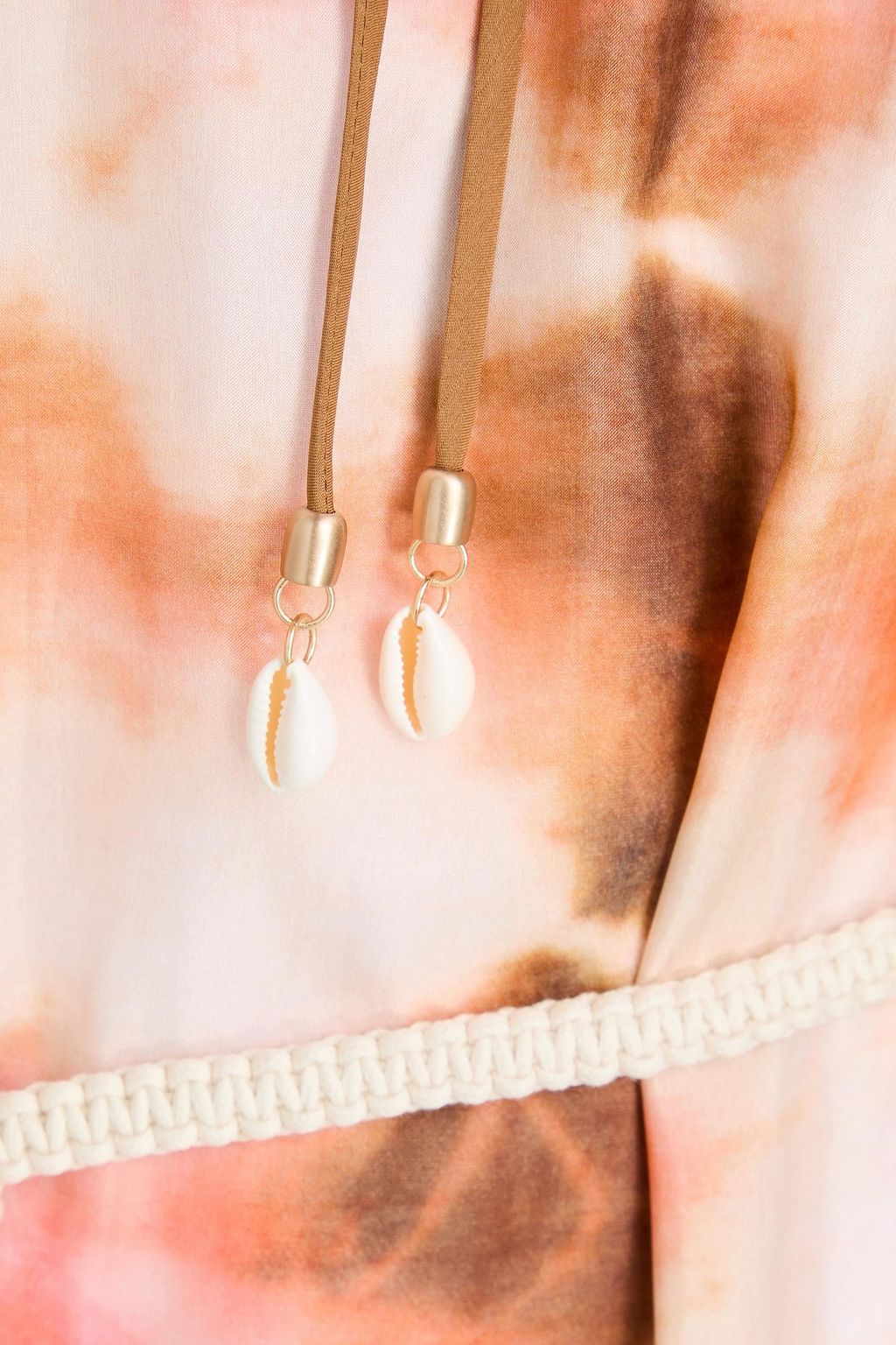 ZIMMERMANN فستان متوسط الطول من حرير شارموز الحريري بطبعات مزين بالكريستال