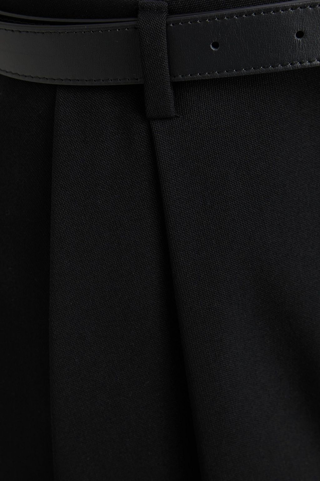 JIL SANDER بنطال قصير بأرجل مستقيمة من صوف غران دو بودر مع كسرات وحزام