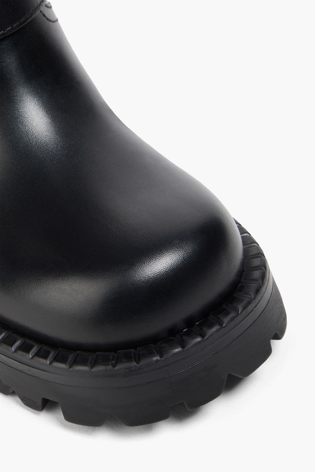 VERSACE بوت كومبات من الجلد مزوّد بإبزيم