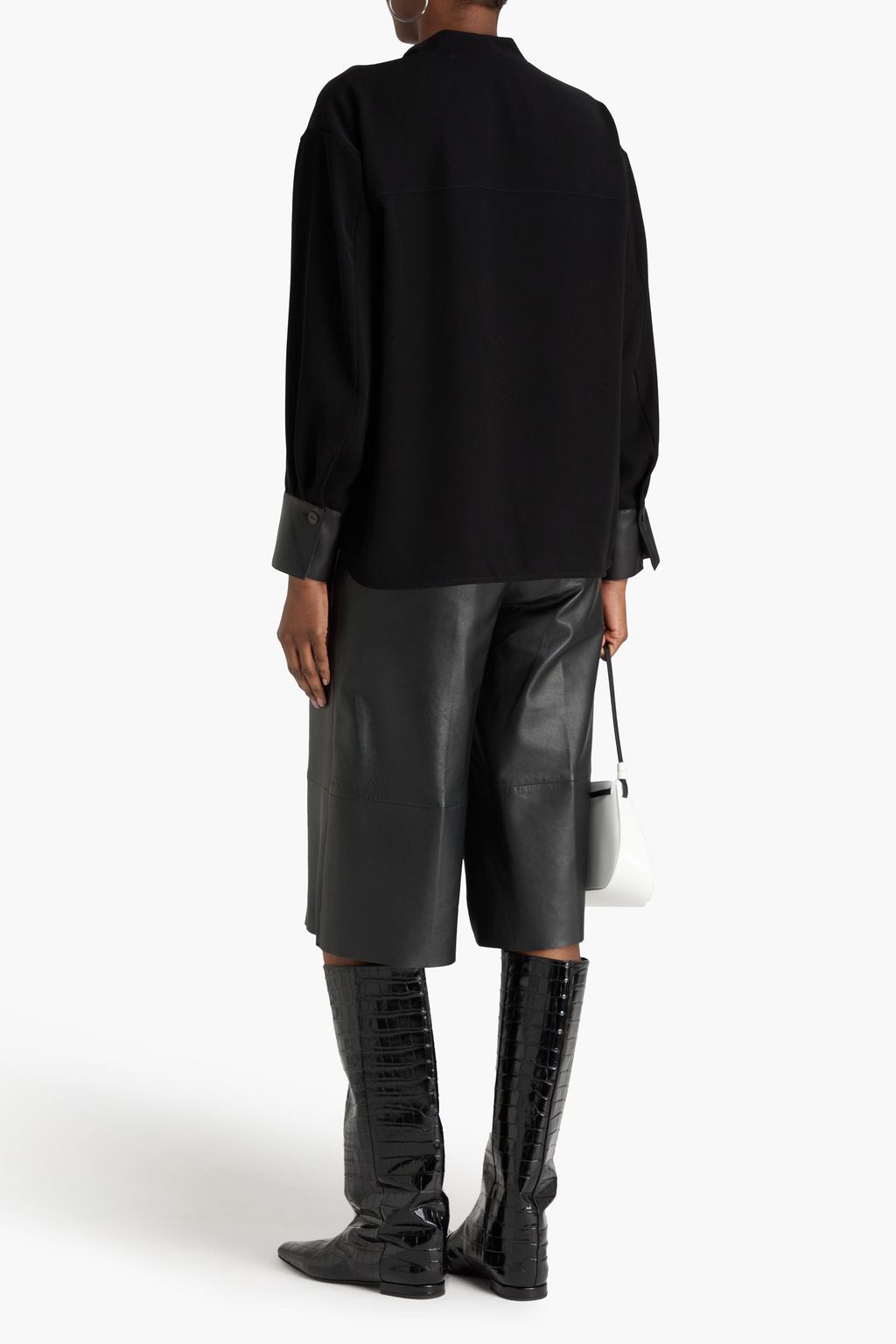 VINCE. بلوزة من الكريب