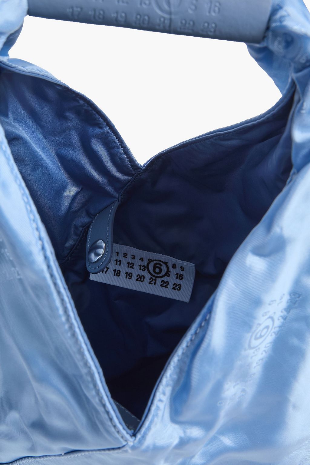 MM6 MAISON MARGIELA حقيبة توت من قماش عازل مع حواف من الجلد