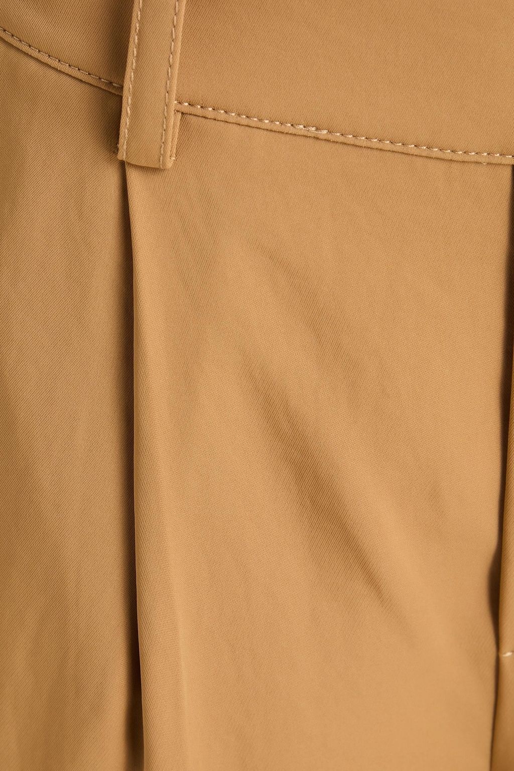 VINCE. بنطال قصير بقصة تضيق تدريجياً من الجيرسي