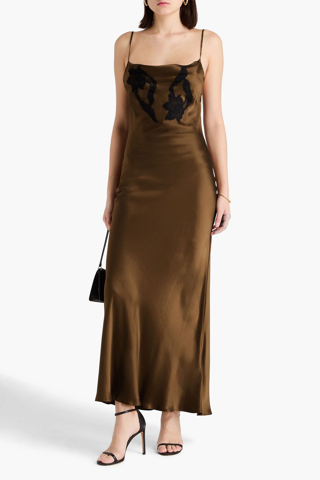 ESSE STUDIOS فستان طويل "روزا" منسدل من الساتان الحريري بحواف من الدانتيل