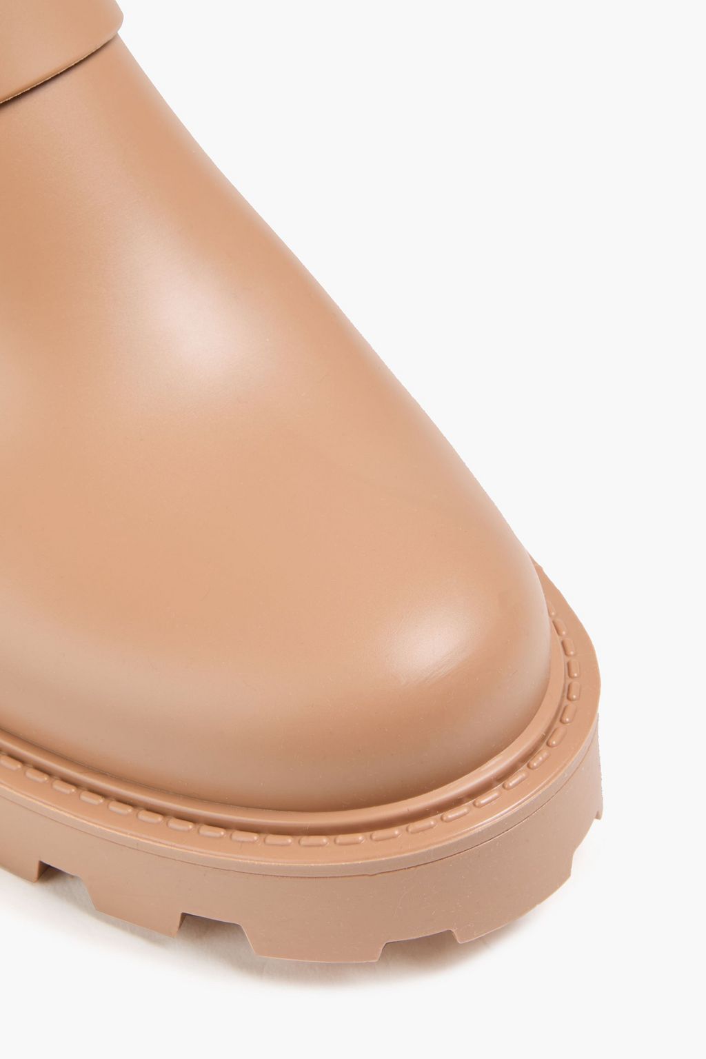 JIMMY CHOO حذاء بوت واقِ من المطر من المطاط ومزيّن بإبزيم