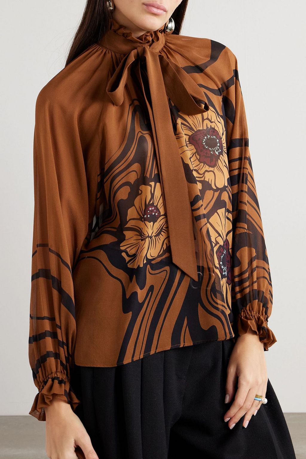 LA DOUBLEJ Cerere pussy-bow printed silk-georgette blouse