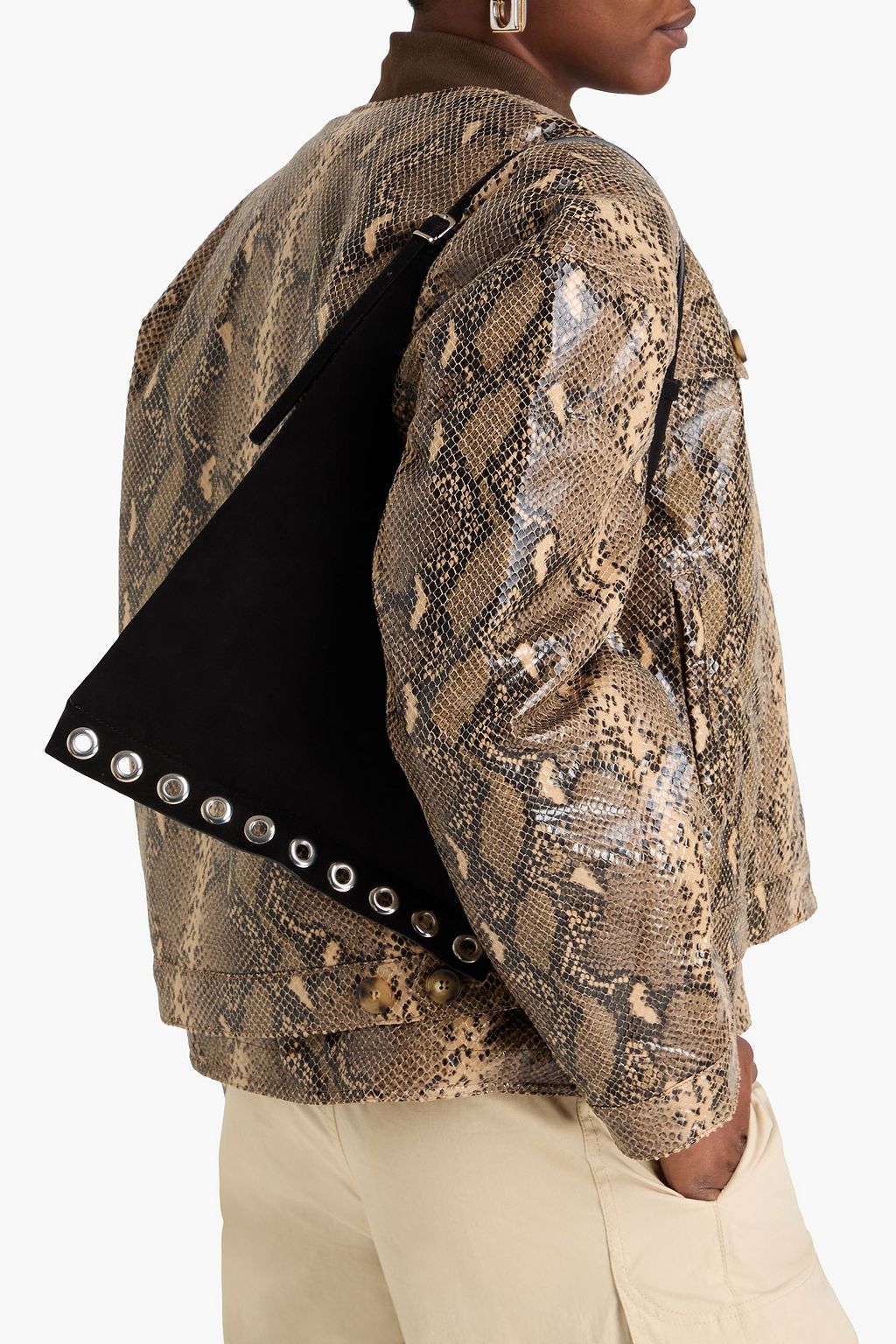 REJINA PYO حقيبة كتف "سييرا" من جلد السويد مزينة بحلقات معدنية