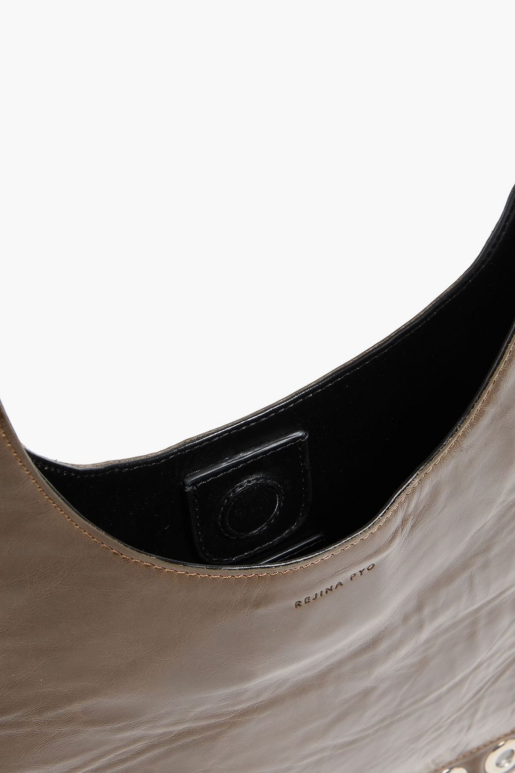 REJINA PYO حقيبة كتف "سييرا" من الجلد مزيّنة بحلقات معدنية