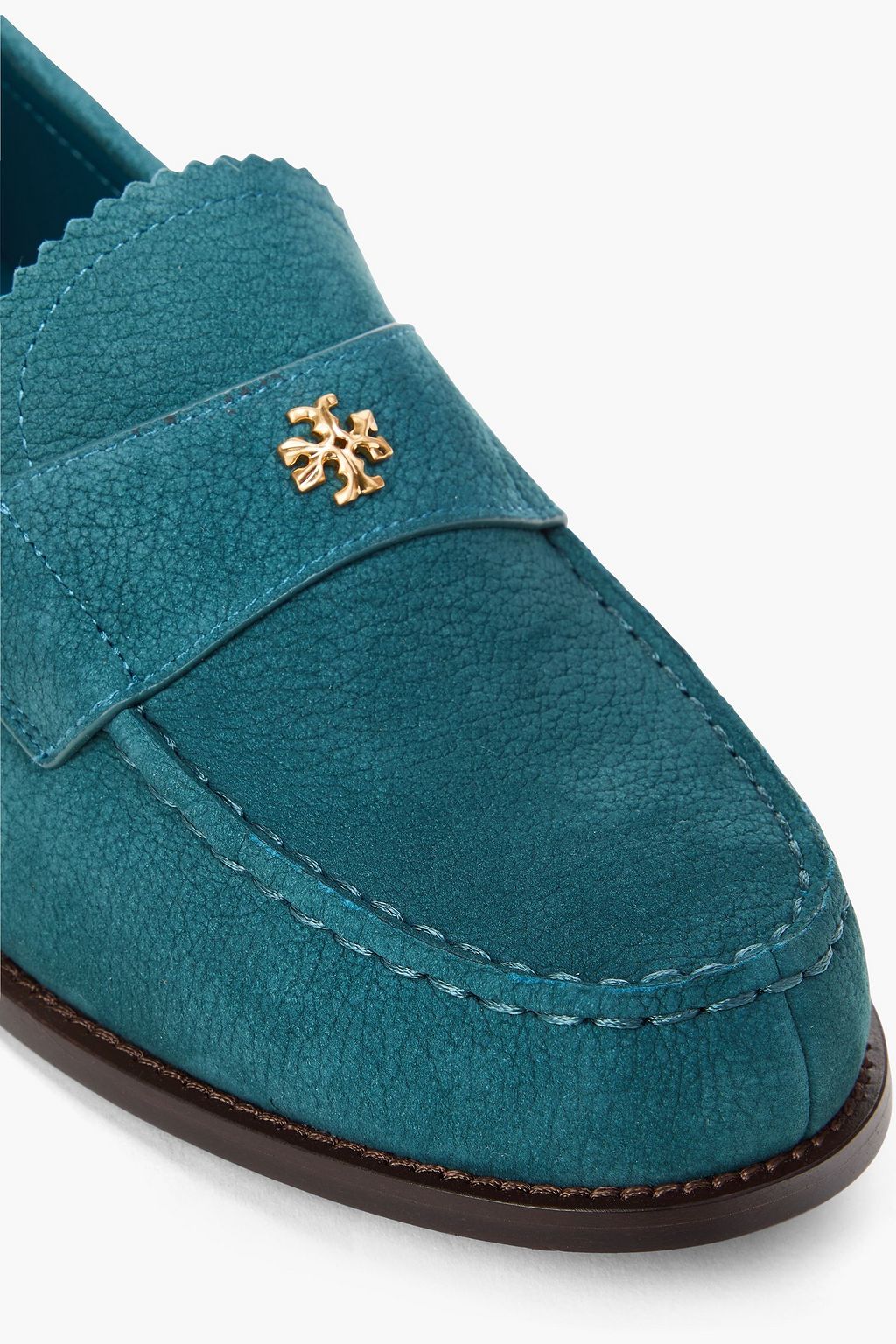 TORY BURCH حذاء لوفر من جلد النوبوك بتصميم مزركش