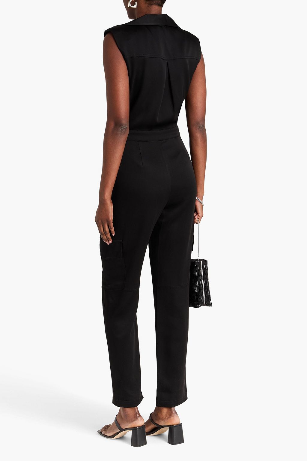 SIMKHAI 새틴 랩 점프수트