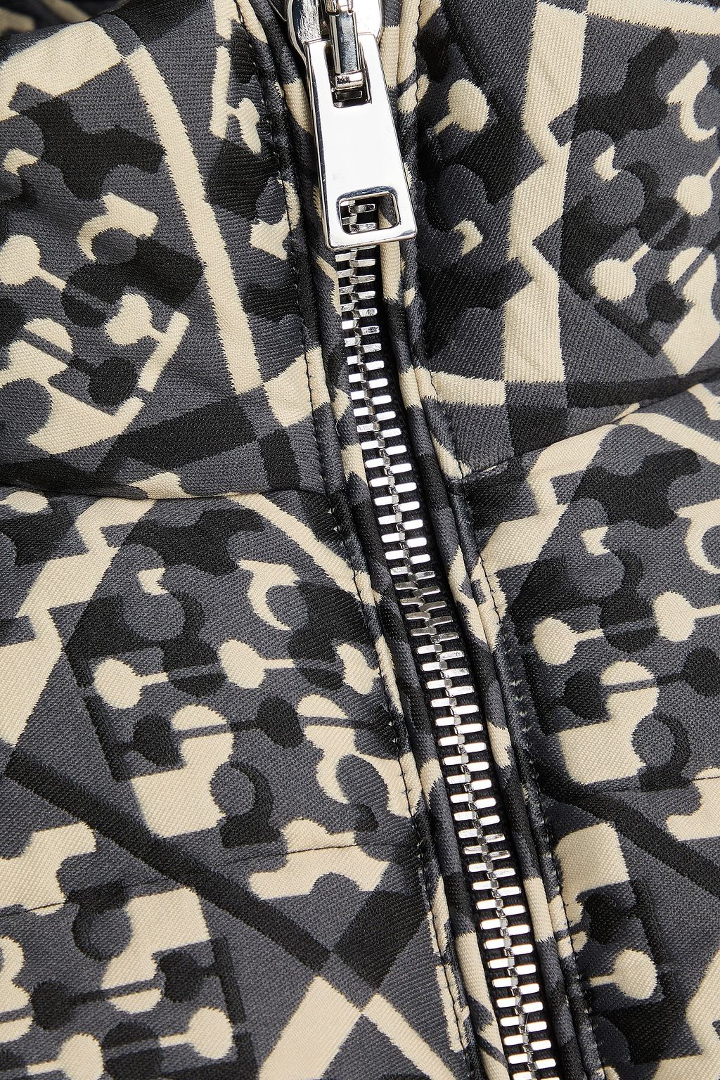 TORY BURCH جاكيت مبطّن محشو بالزغب من الجاكار