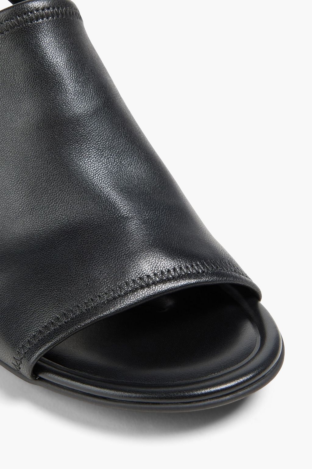 VINCE. صندل "جاني" مزوّد بحزام كاحل من الجلد