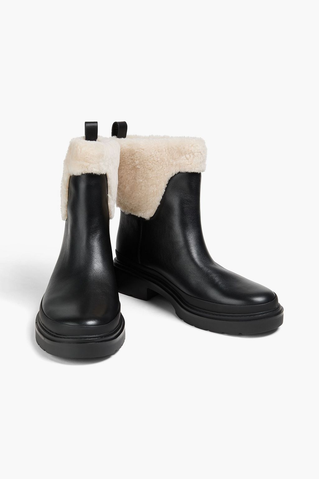 VINCE. حذاء بوت إلى الكاحل "بيرسي" من الجلد مزخرف بصوف الحمل