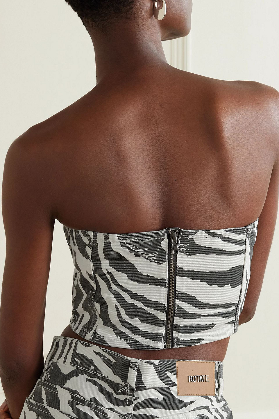  Rotate Birger Christensen - Verkürztes, Trägerloses Oberteil Aus Bio-denim Mit Zebraprint - Weiß - De 32 