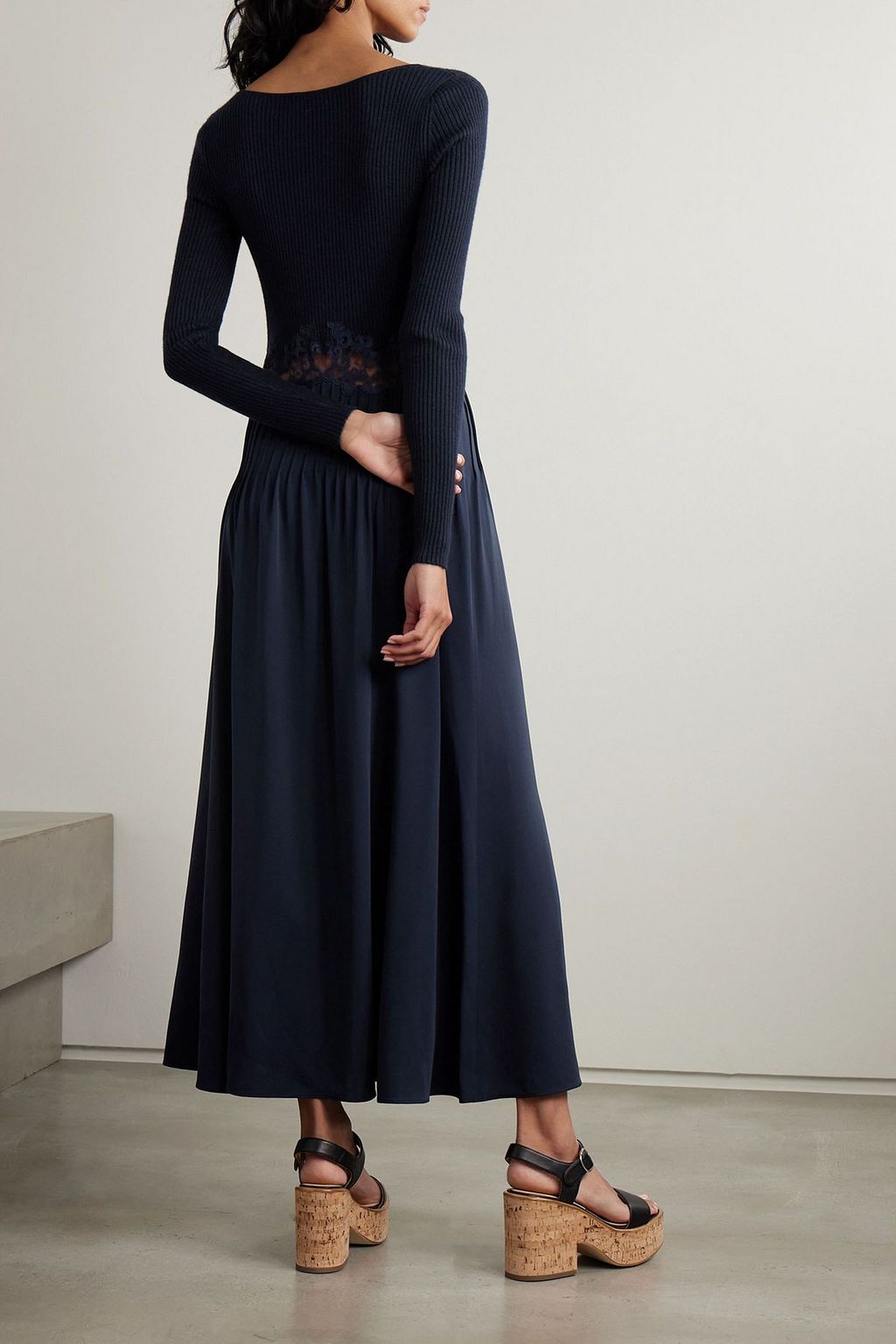 GABRIELA HEARST Prior lace-trimmed cashmere and silk-blend crepe midi dress  | THE OUTNET