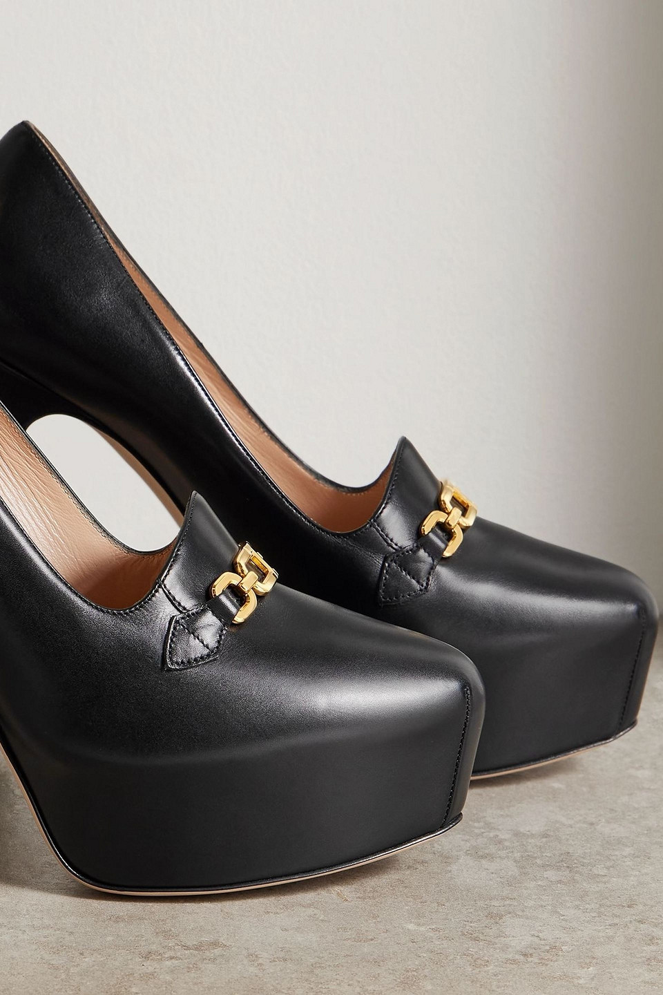 Tom Ford 135mm Whitney Shiny Croc-embossed Leather Platform Pumps In Black