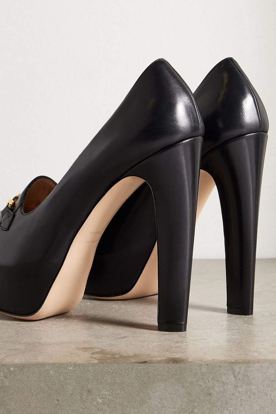 Tom Ford 135mm Whitney Shiny Croc-embossed Leather Platform Pumps In Black