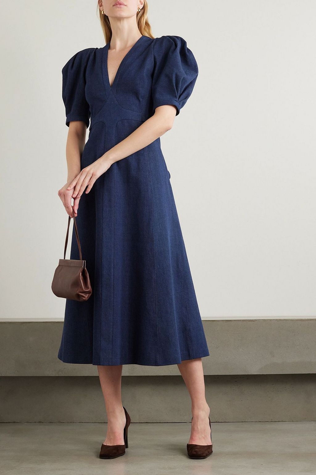 gabriella denim midi dress Sugarlips Gabriella Lula Stretch Denim V-Neck Sleeveless Smocked Midi Dress, Womens, M, Mid-Blue