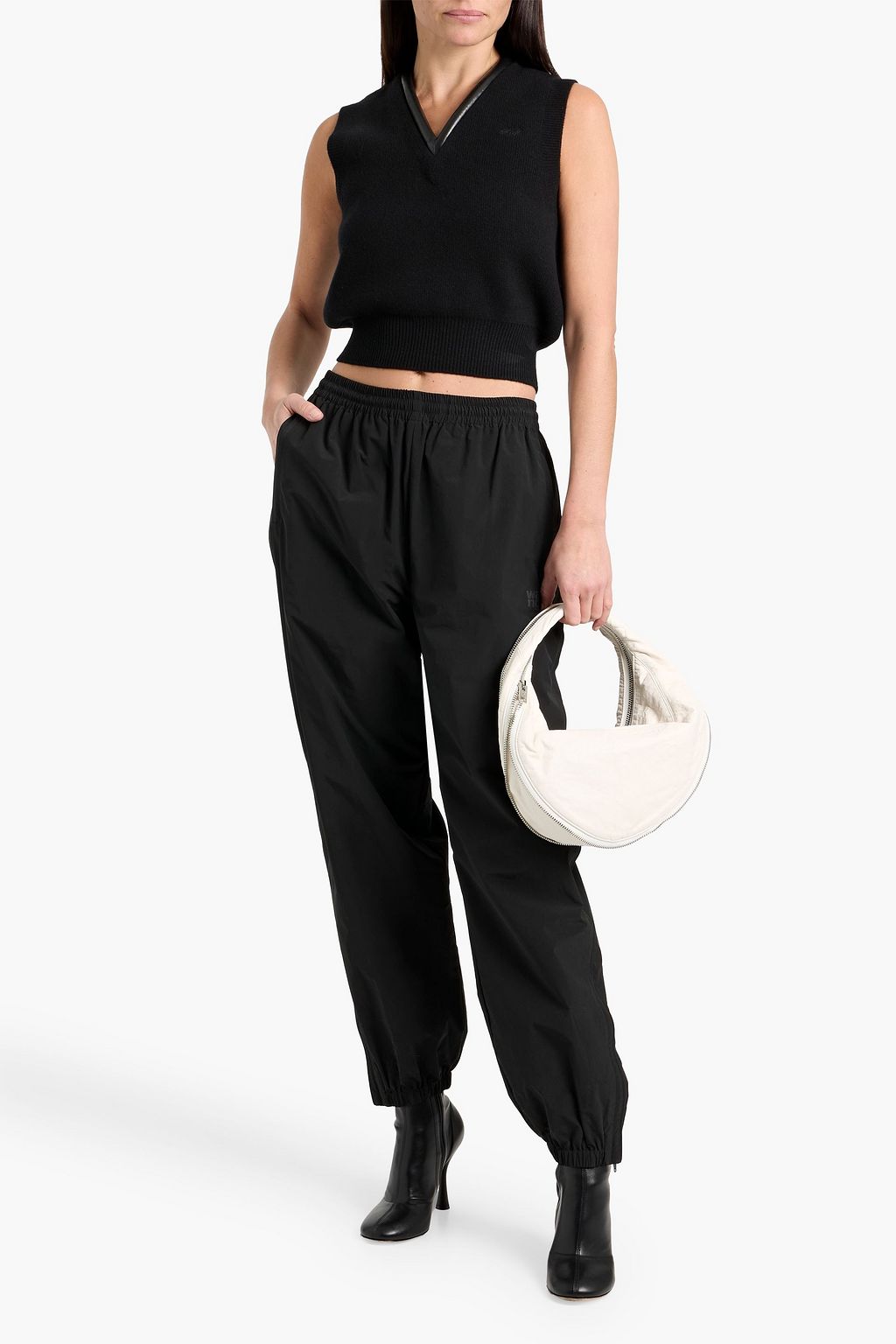 パンツ TechnoWoolNylonWideTaperedTrousersBLACK ALEXANDERWANG.T Shell tapered track pants | THE OUTNET