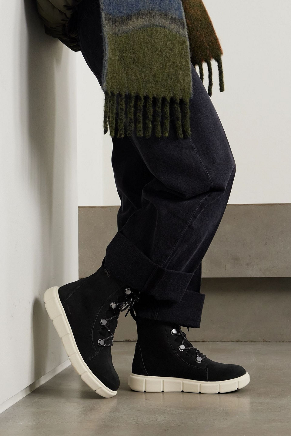  Sorel - Explorer Iii Jane Ankle Boots Aus Veloursleder - Schwarz - Us 5 