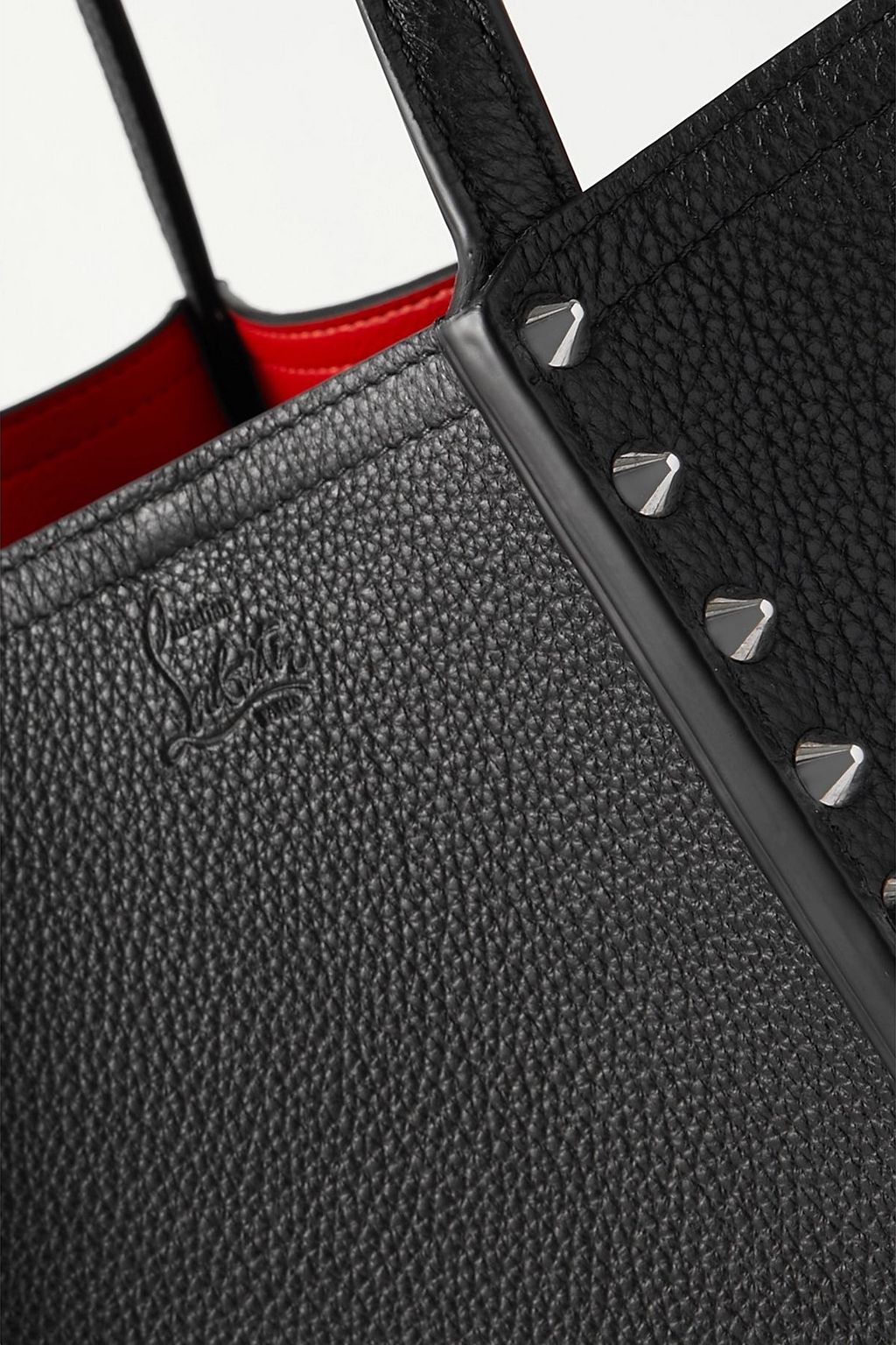 CHRISTIAN LOUBOUTIN حقيبة توت Cabarock من الجلد النافر مزينة بمسامير